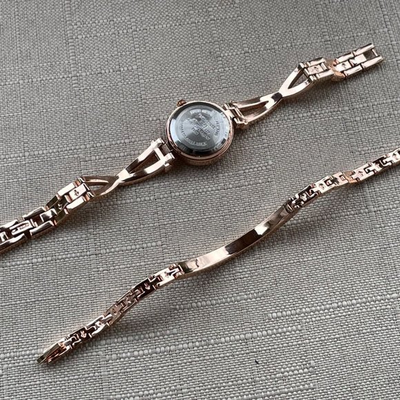 FMD Women Wristwatch Rose Gold Tone Quartz Watch W/ Bracelet w/ Box - Picture 10 of 12